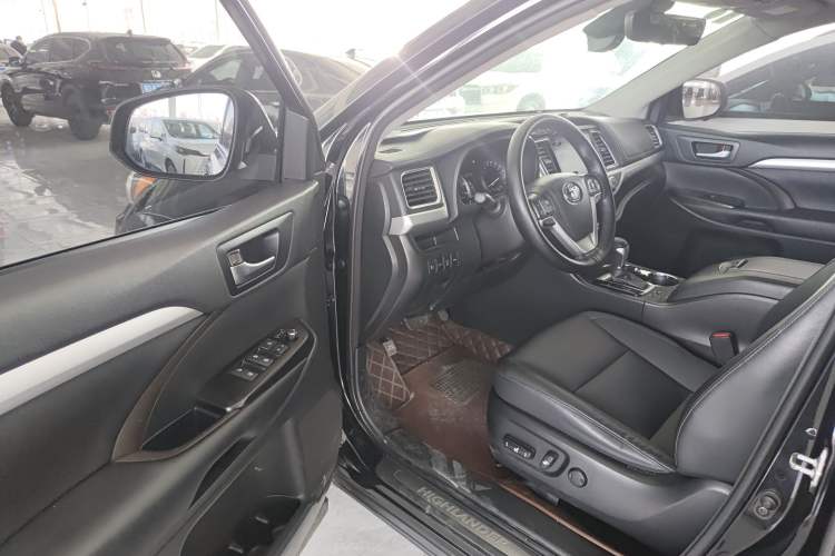 Used Toyota Highlander 2018 2.0T Four-Wheel Drive Prestige Version 7 Seats China VI Standard