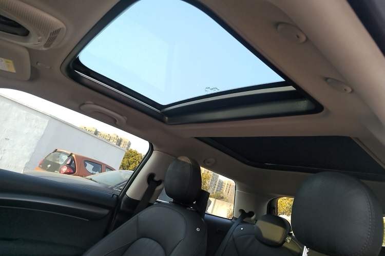 Used MINI MINI 2022 Updated 2.0T COOPER S Artist