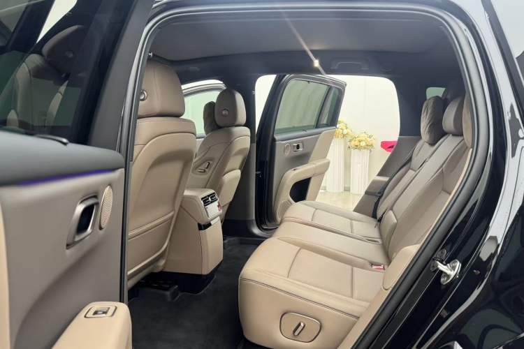 Used Li Auto Li Auto i6 2025 Model Two-Wheel-Drive Standard Type
