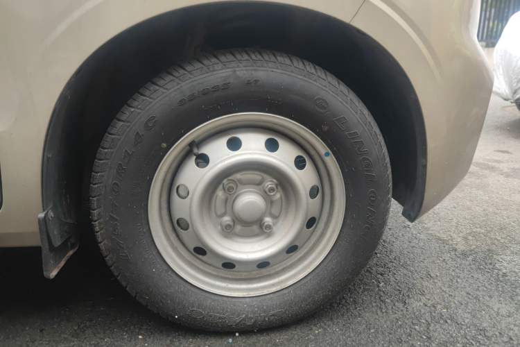 Used Wuling Hongguang V 2022 1.5L Jingqu Edition Electric-Assist LAR
