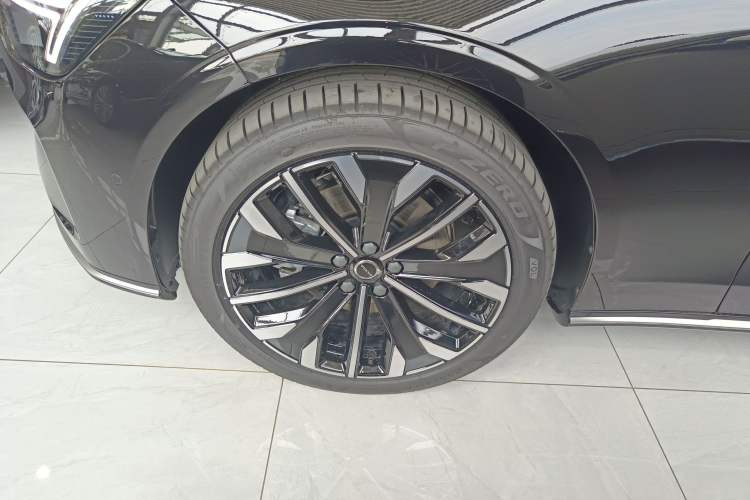 Used Volvo S90 2026 B5 Zhiyuan Luxury Edition Left Front Wheel Hub