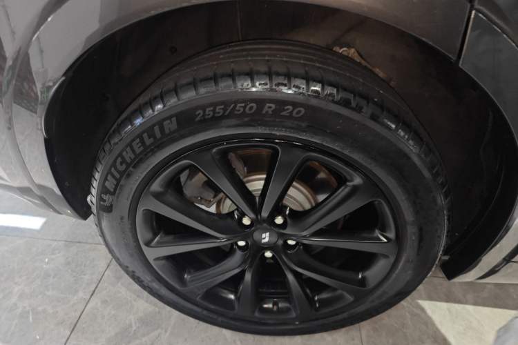 Used Li Auto ONE 2021 Extended-Range 6-Seater Version Exterior 5