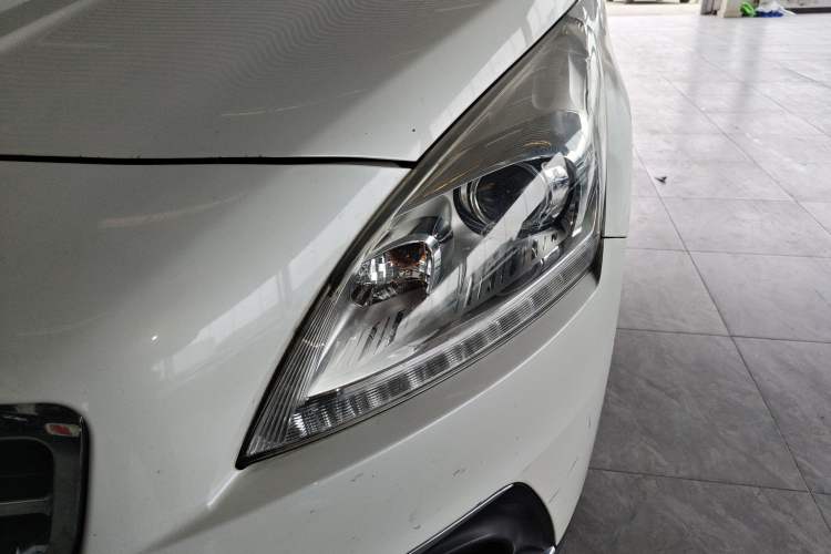 Used Peugeot 3008 2015 1.6THP Automatic Classic Edition