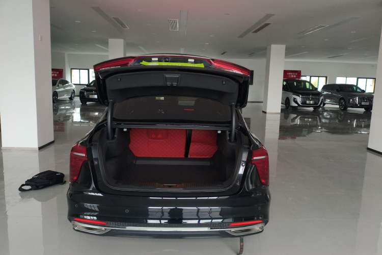 Used Hongqi H5 2025 1.5T DCT Qiyun 500 000th Unit Commemorative Edition