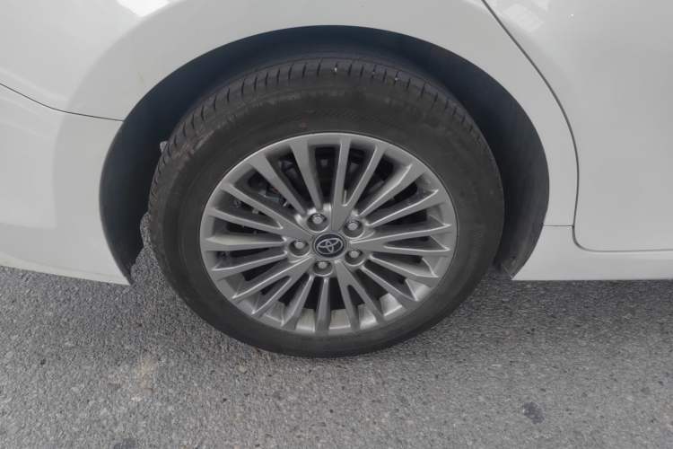 Used Toyota Camry 2024 Dual-Motor 2.0 HE Elite Edition
