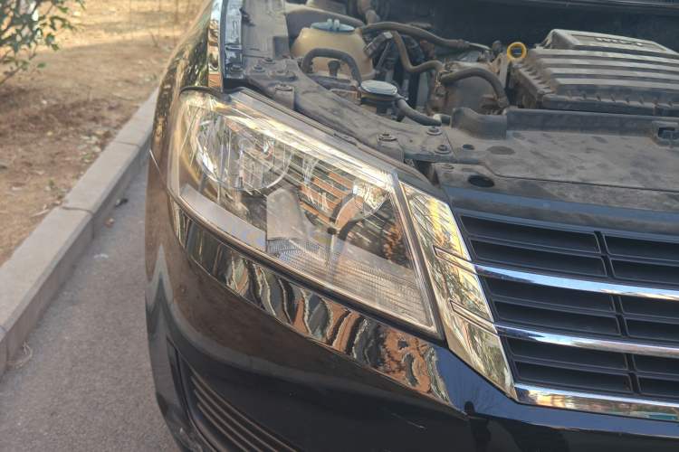 Used Volkswagen Lavida 2013 Revised Classic 1.6L Automatic Fashion Edition
