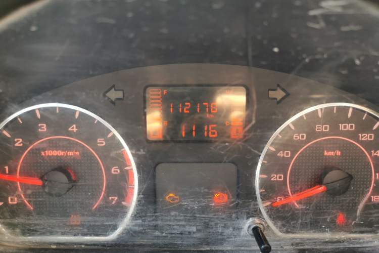 Used Wuling Hongguang V 2022 1.5L Jingqu Version Hydraulic Power Steering LAR Odometer Close Up