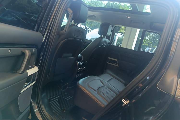 Used Land Rover Defender 2020 110 P400 HSE
