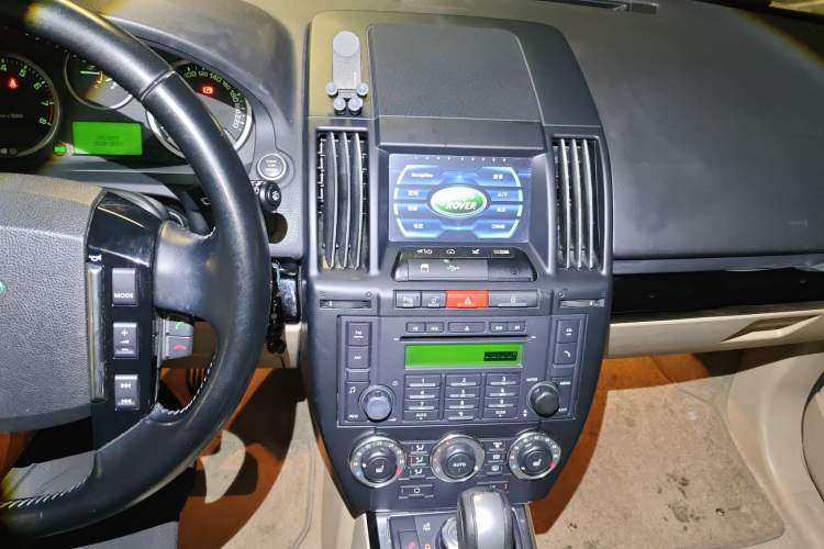 Used Land Rover Freelander 2 2011 3.2L i6 HSE Gasoline Edition