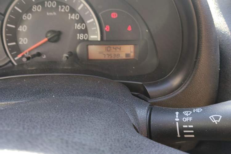 Used Nissan March 2015 1.2L Manual Easy-Enjoy Version
