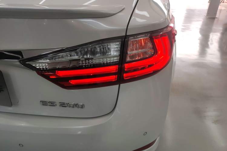 Used Lexus ES 2015 200 Elite Edition