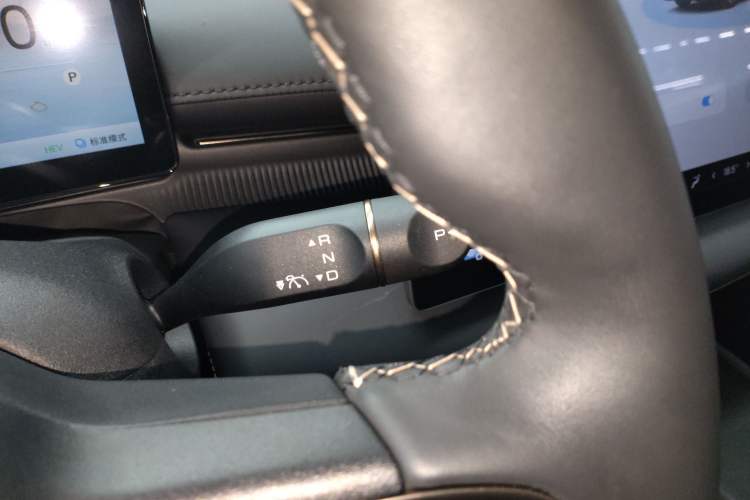 Used Baojun Enjoy 2025 Plug-in Hybrid 140km Luxury Edition Gear Lever