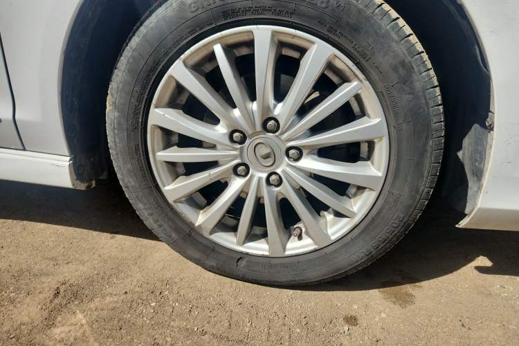 Used Great Wall C50 2014 Upgraded Model 1.5T Manual Elite Version Right Front Wheel Hub