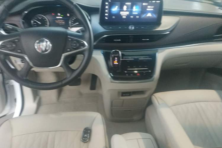 Used Buick GL8 2023 Land Executive Class 652T Luxury Model