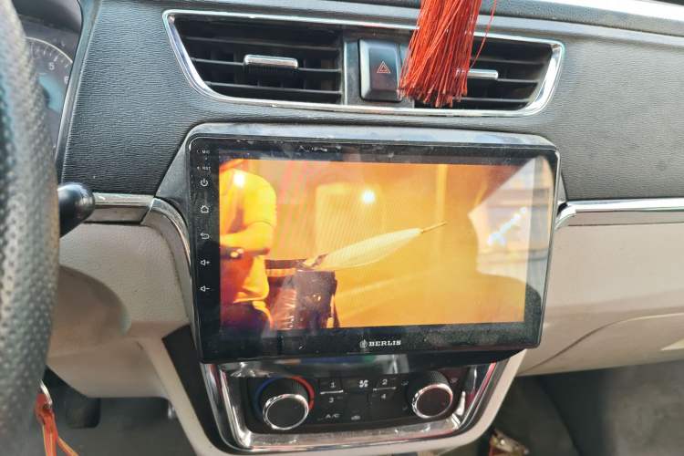 Used Jinbei New Hiace X30L 2016 1.3L Wealth Edition DLCG12 Audio And AC Panel