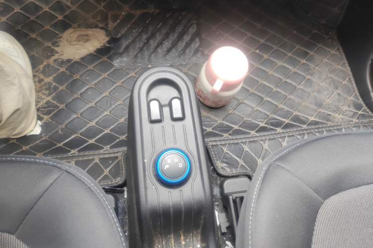 Used Wuling Hongguang MINIEV 2022 Easy Version Lithium Iron Phosphate Gear Lever