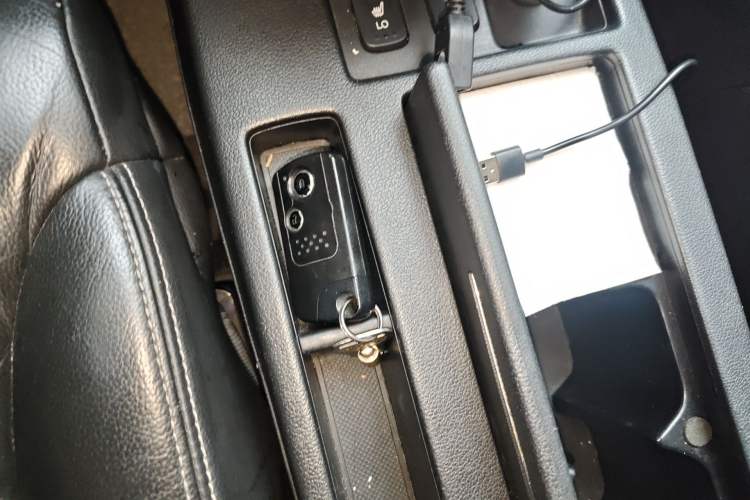 Used Honda CR-V 2013 2.4L two-wheel drive luxury version Vehicle Key