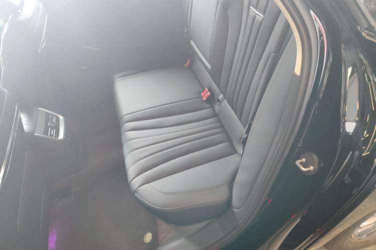 Used Hongqi H5 2023 1.5T DCT Smart Connect Flagship Edition Left Rear Seat