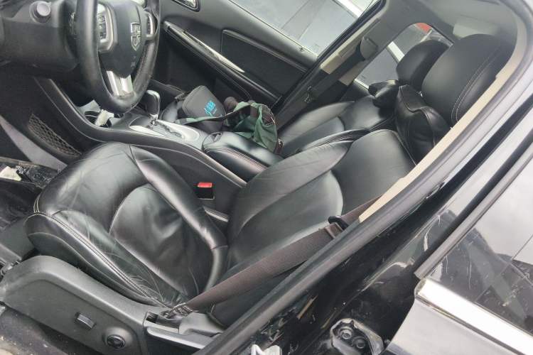 Used Dodge Journey 2015 2.0TD Four-Wheel Drive Luxury Edition Left Front Seat