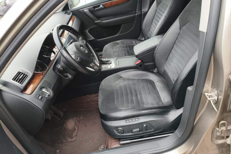 Used Volkswagen Magotan (Import) 2012 Travel Edition 2.0 TSI Comfort Version