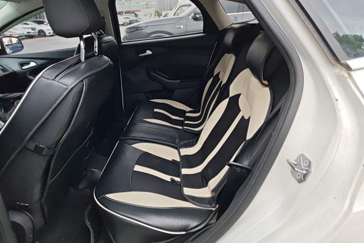 Used Ford Focus 2018 Hatchback Classic 1.6L Automatic Comfort Plus SmartDrive Edition
