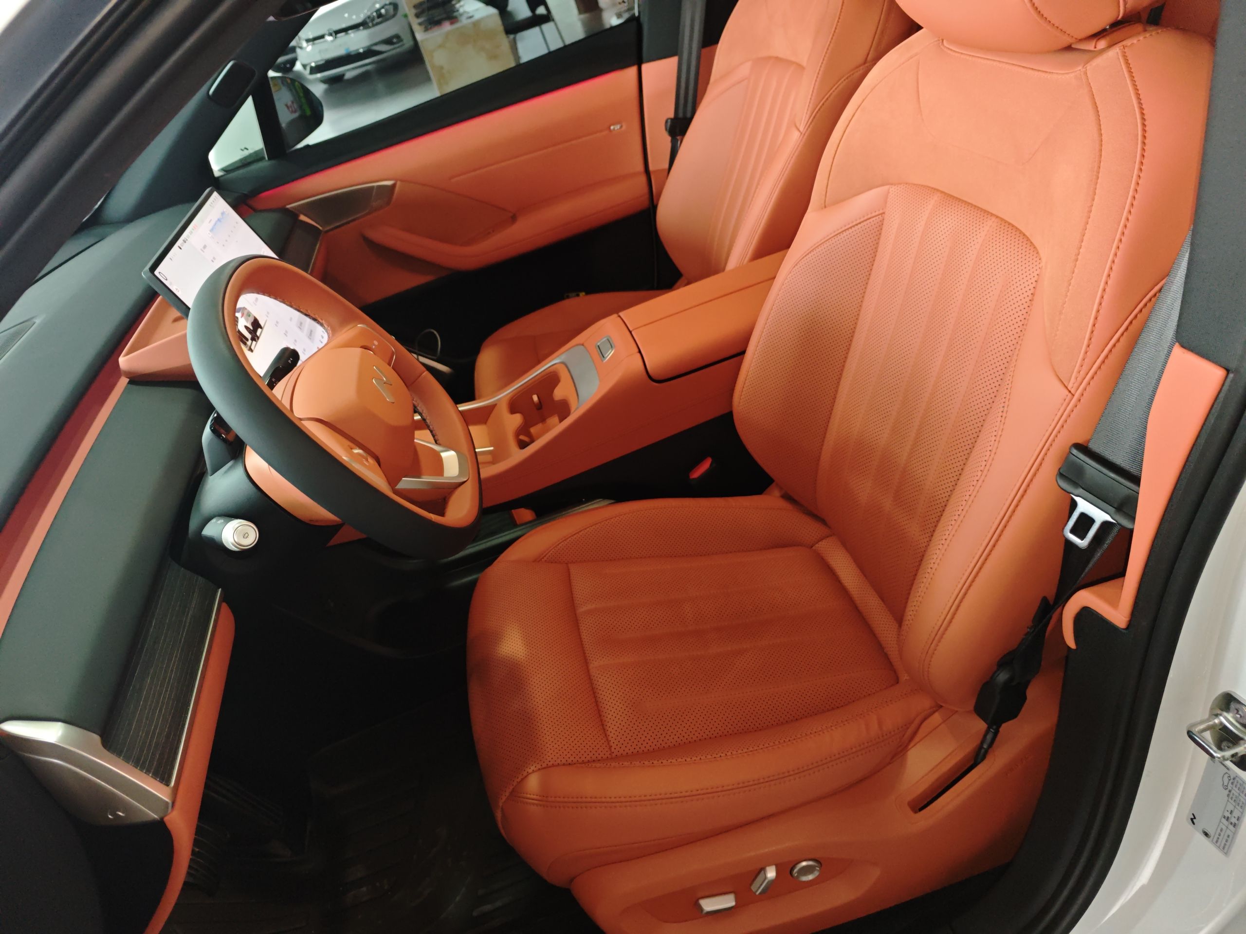 Переднее сиденье в автомобиле