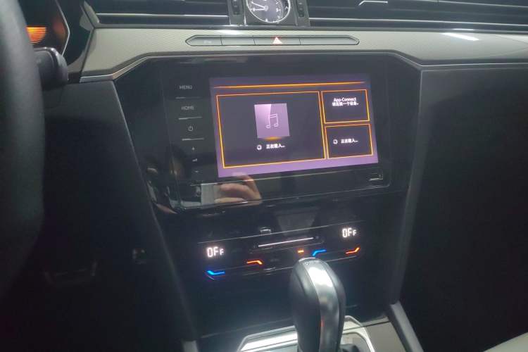 Used Volkswagen Magotan 2023 2 Million Units Limited Edition 330TSI DSG Leading Version
