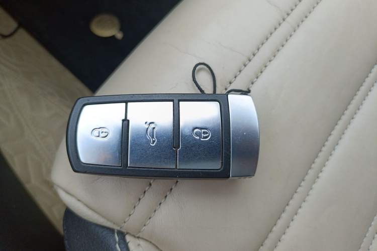 Used Volkswagen CC 2009 3.6 FSI Top-Trim Version
