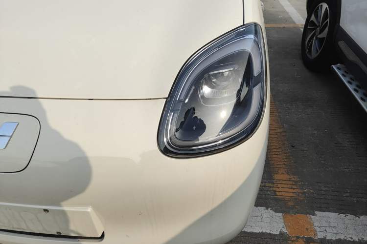 Used Wuling Hongguang MINIEV 2025 Four-Door Version Premium Edition Left Front Headlight