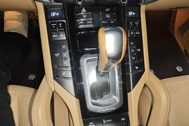 Used Porsche Cayenne 2014 Cayenne Platinum Edition 3.0T