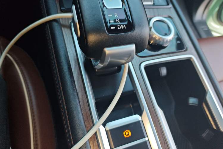 Used JMC DaDao 2023 Fly-Jiang 2.3T Diesel Automatic 4x4 Extreme Edition Gear Lever