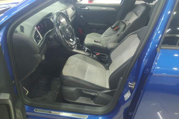 Used Volkswagen T-ROC 2020 280TSI DSG Two-Wheel Drive R-Line Pro
