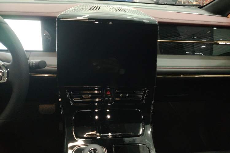 Used GAC Trumpchi M8 2025 Zongshi Series Super Hybrid Edition
