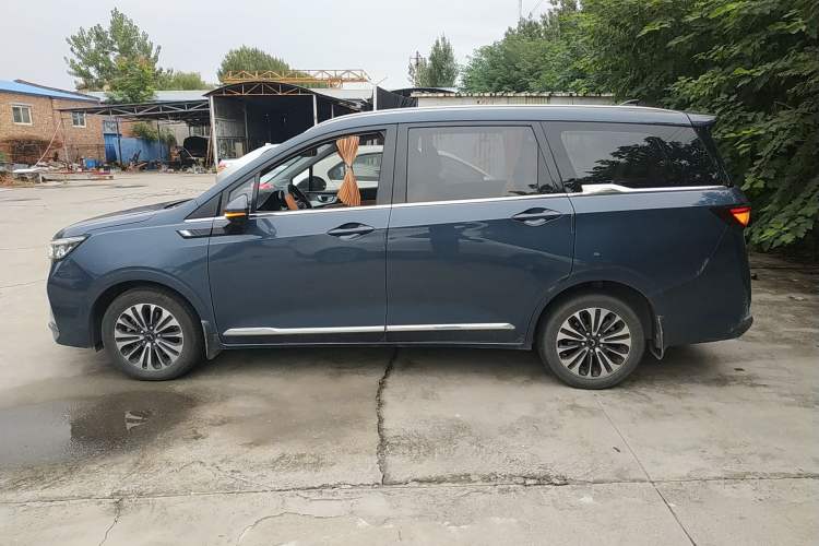 Used Wuling Jiachen 2022 1.5T CVT Deluxe Flagship Edition
