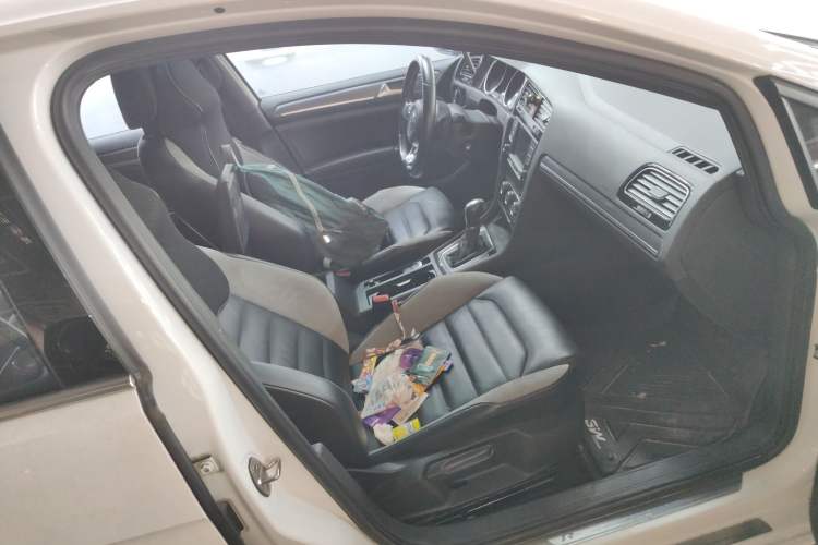 Used Volkswagen Golf 2016 1.4TSI Automatic R-Line