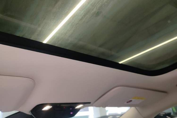 Used Li Auto MEGA 2024 Ultra Model