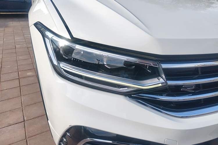 Used Volkswagen Tiguan L 2022 330TSI Automatic Two-Wheel Drive R-Line Enhanced Edition