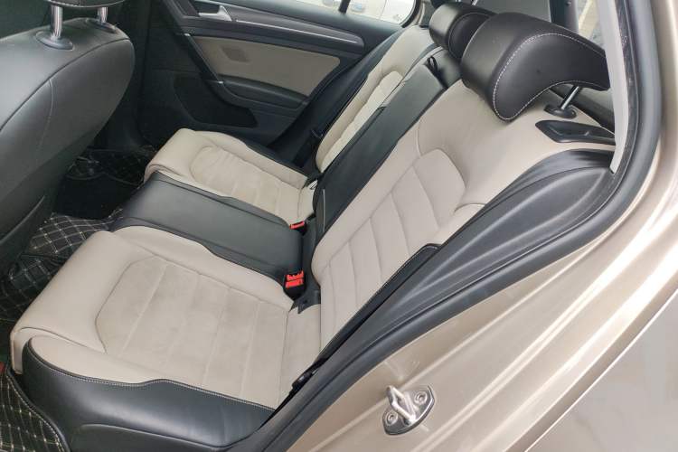 Used Volkswagen Golf 2017 230TSI Automatic Luxury Million-Vehicle Commemorative Edition