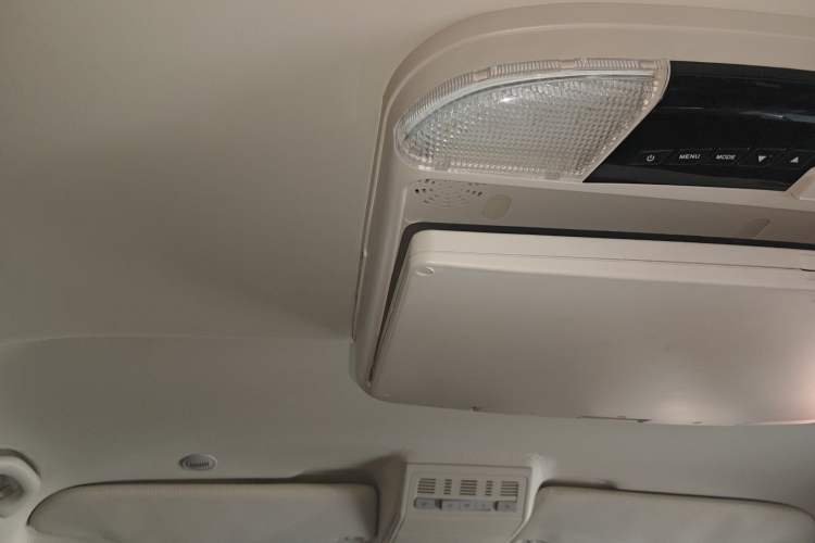 Used Volkswagen Caravelle 2017 2.0 TSI 4x4 Luxury Edition 7-Seater
