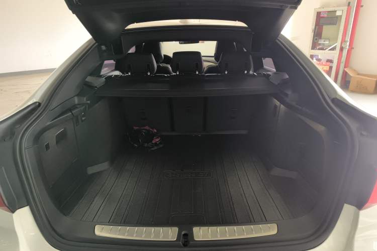 Used BMW 3 Series GT 2019 320i M Sport Trunk