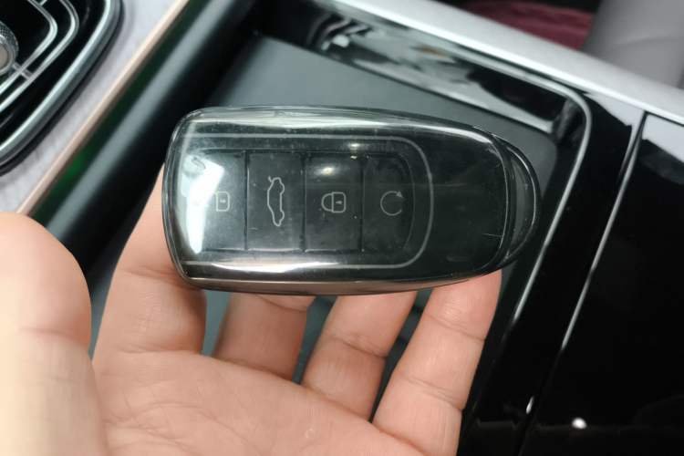 Used Chery Tiggo 9 2025 2.0T Automatic Two-Wheel Drive Luxury Edition 5 Seats