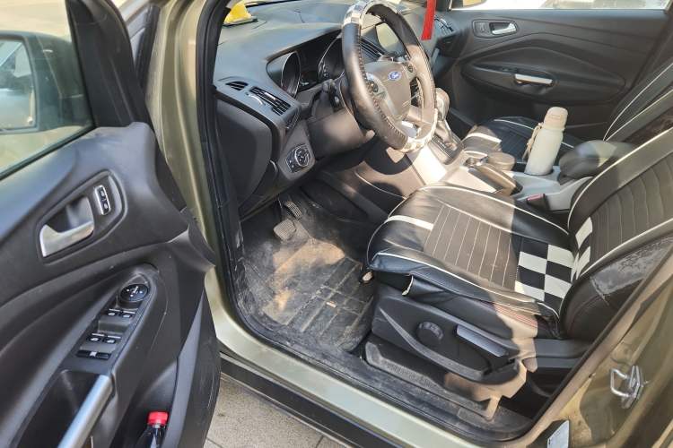 Used Ford Kuga 2015 1.5L GTDi Two-Wheel-Drive Comfort Model
