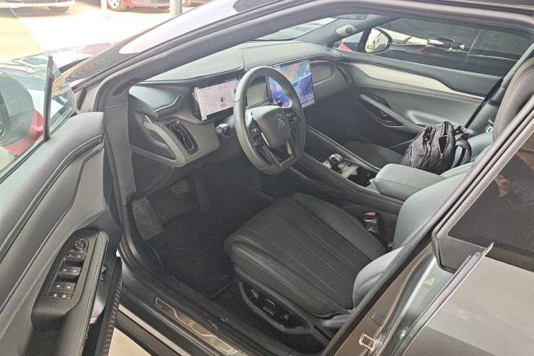 Used BYD Song L EV 2025 Intelligent Driving Version 662 km LiDAR Excellence Edition
