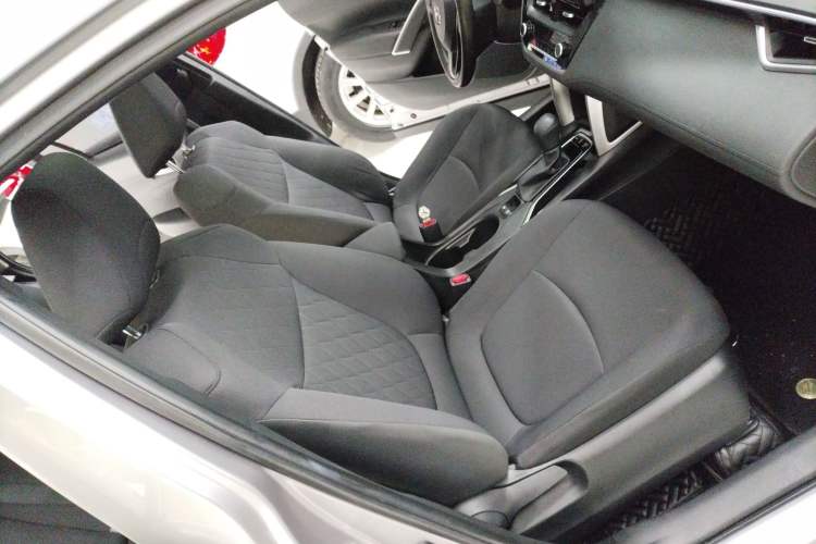 Used Toyota Corolla Cross 2022 2.0L Luxury Edition Right Front Seat