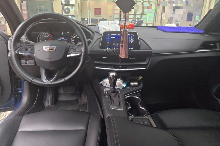 Used Cadillac CT4 2020 28T Fashion Edition Center Console