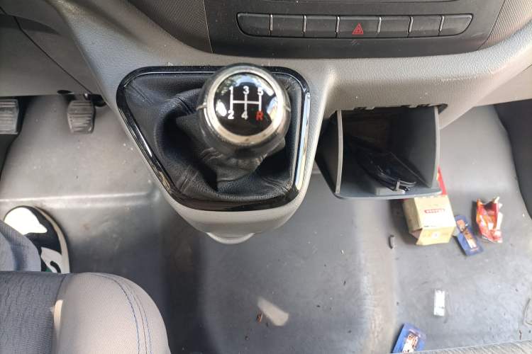 Used Foton Toano 2019 2.8T E5 Van 4J28TC3
