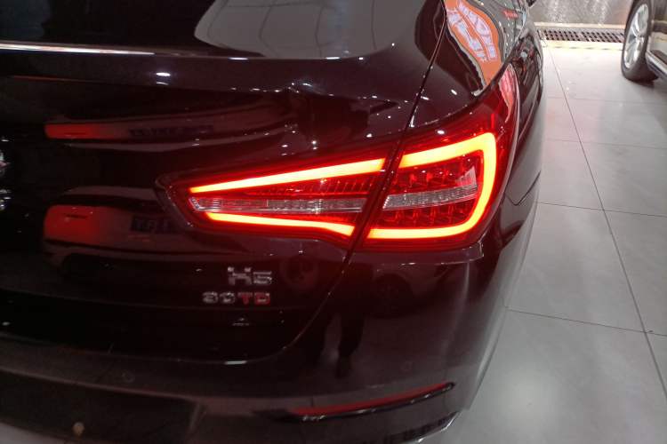 Used Hongqi H5 2020 1.5T DCT Flagship Edition
