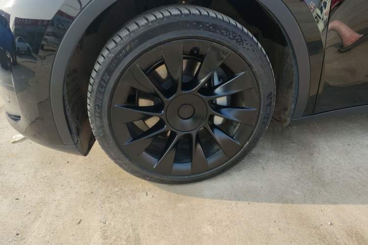 Used Tesla Model Y 2023 Rear-Wheel-Drive Version