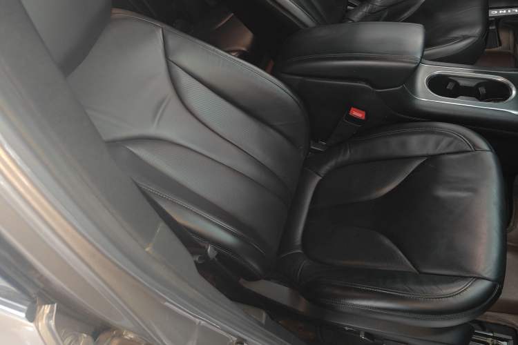 Used Lincoln MKC 2019 2.0T Two-Wheel Drive Luxury Edition China VI Standard
