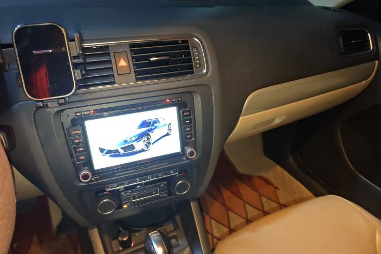 Used Volkswagen Sagitar 2012 1.4TSI Automatic Luxury Edition
